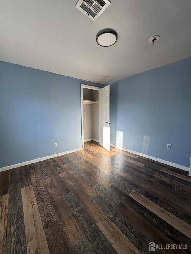 Building Photo - 150 Fabyan Pl