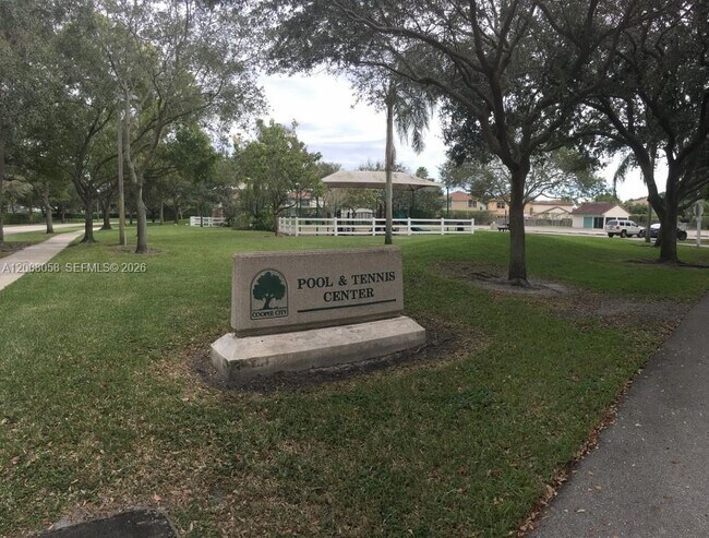 Building Photo - 40 Chestnut Cir