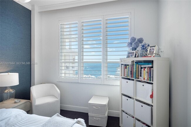 Building Photo - 888 Brickell Key Dr