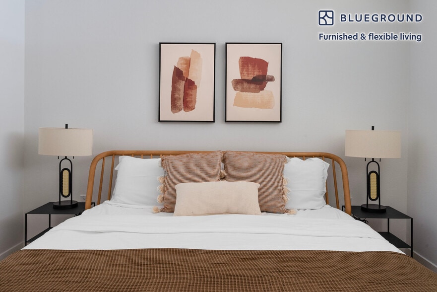 Building Photo - 2000 Fifth Street-SI FL4-ID1505