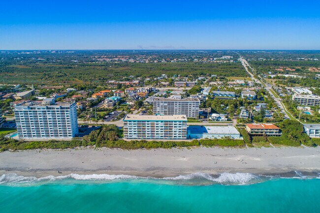 Building Photo - 900 Ocean Dr