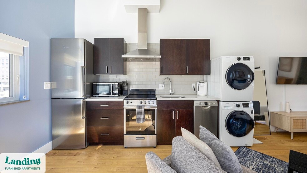 Building Photo - 135 Adams St