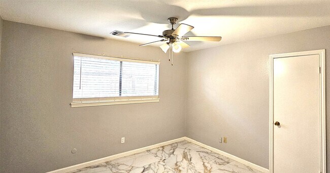 Building Photo - 1602 Luella Ave