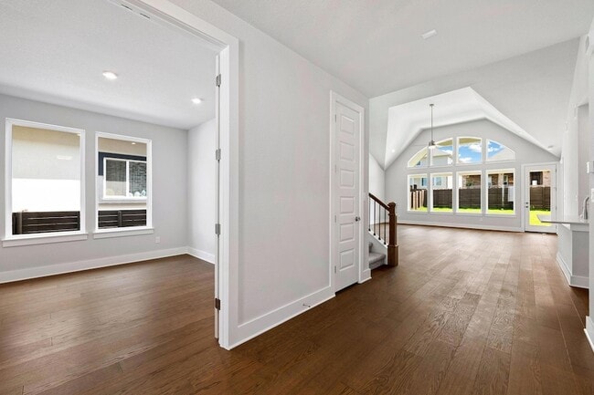 Building Photo - 8208 Bouvreuil Dr