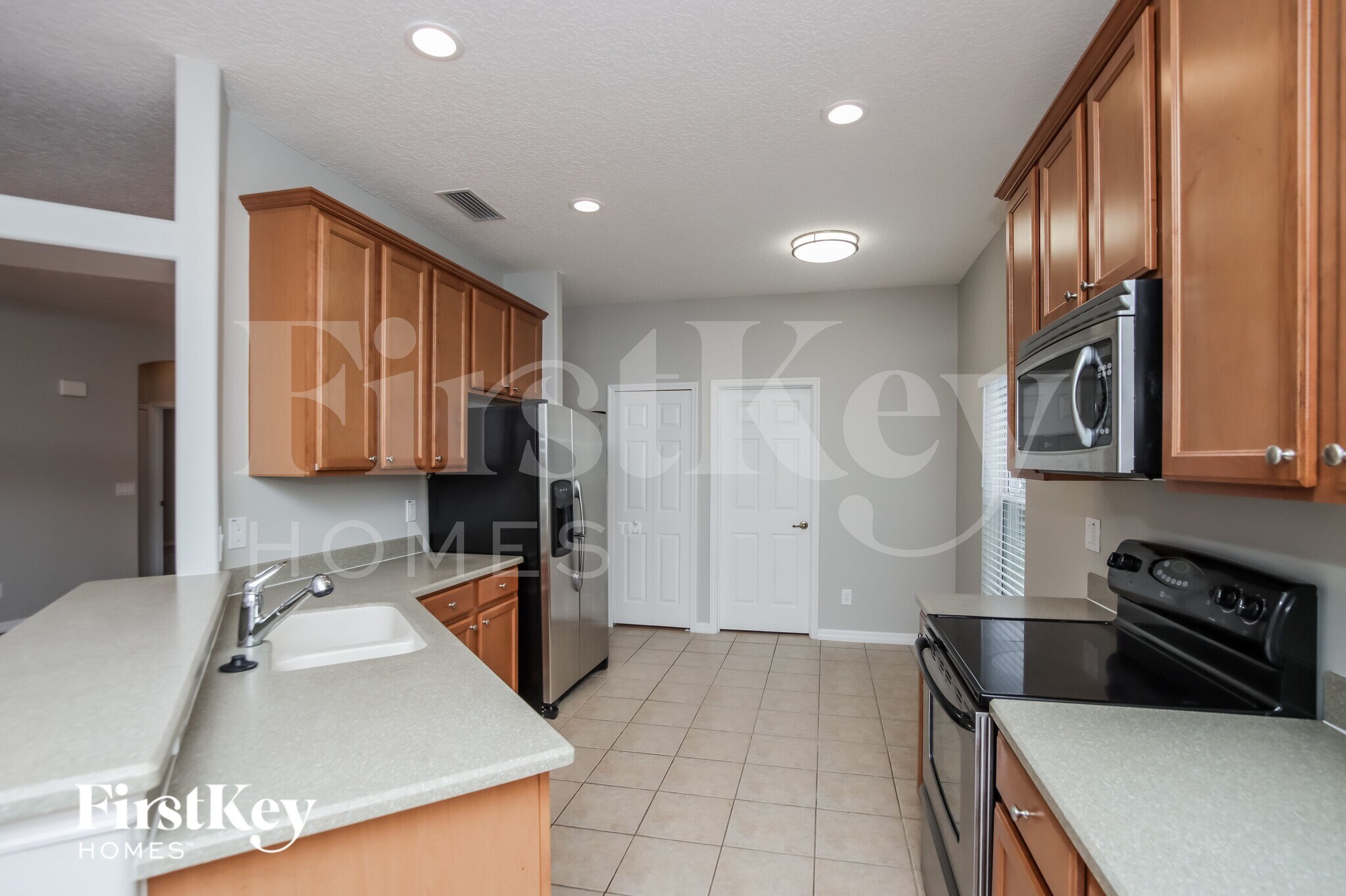 Building Photo - 2298 Maeve Cir