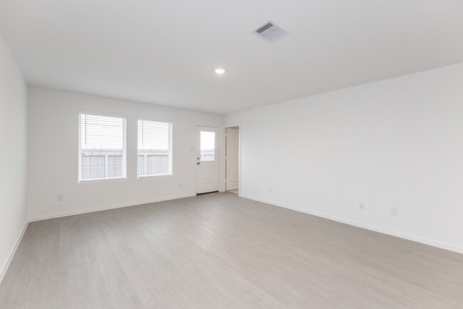 Building Photo - 28903 Great Cyn Dr
