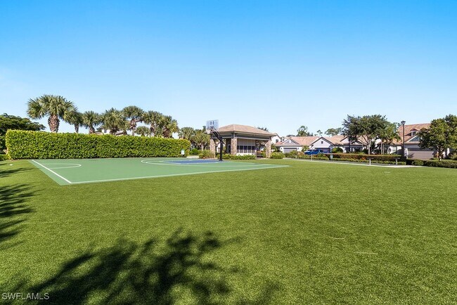 Building Photo - 16133 Camden Lakes Cir