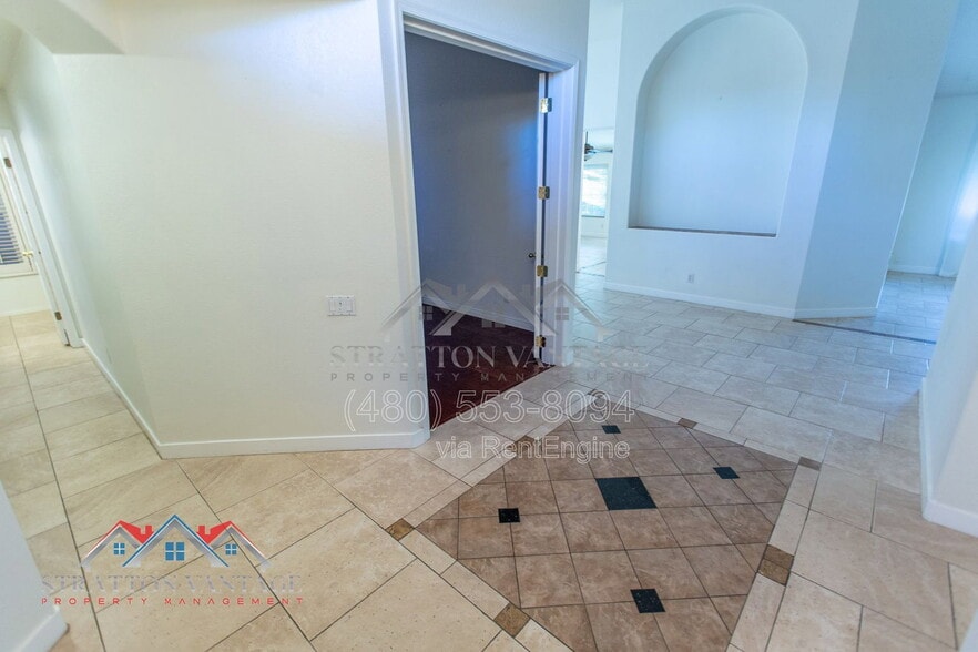 Building Photo - 3470 W Ironwood Dr