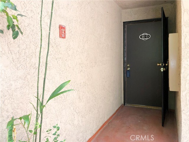 Building Photo - 7890 E Spring St