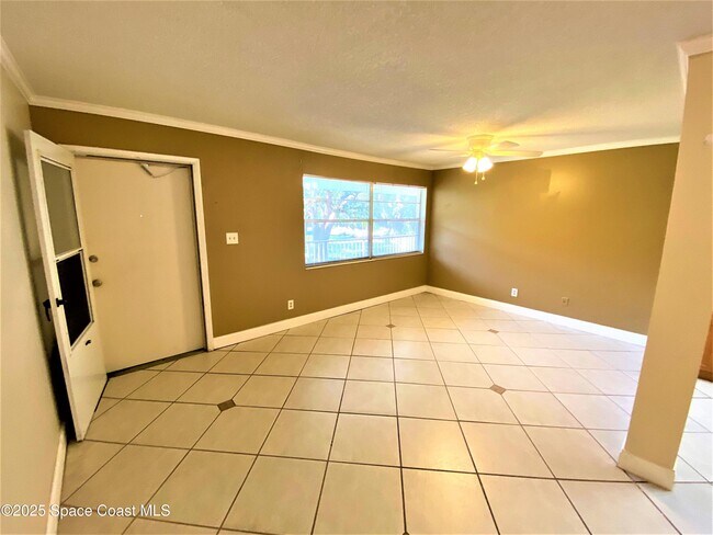 Building Photo - 261 Cape Shores Cir