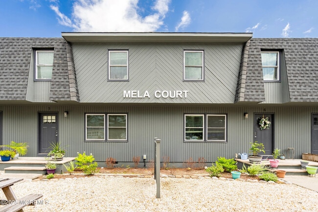 Building Photo - 75 Grand Central Ave