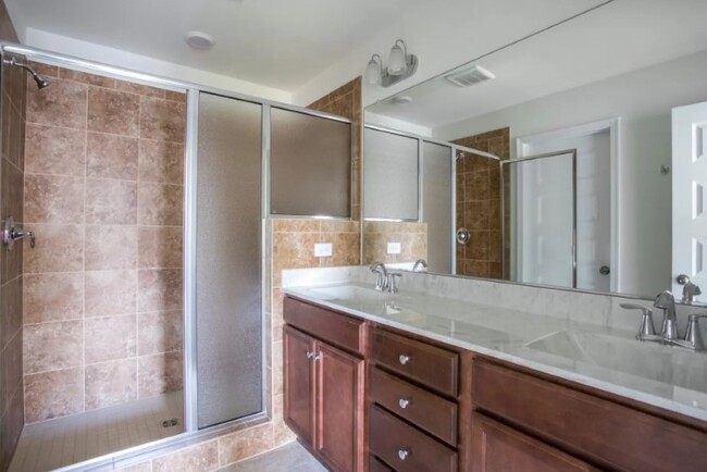 Master Suite Bathroom - 6205 W STONEPATH GARDEN DR