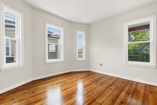 Building Photo - 8 1/2 Intervale St