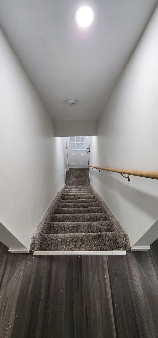 Building Photo - Newly Renovated 3-Bedroom Apartment in Pen...