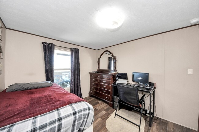 Building Photo - 1450 Rd 5734