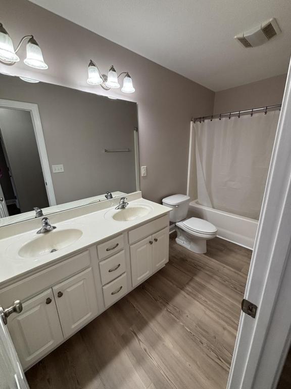 Building Photo - 3920 Sedona Dr