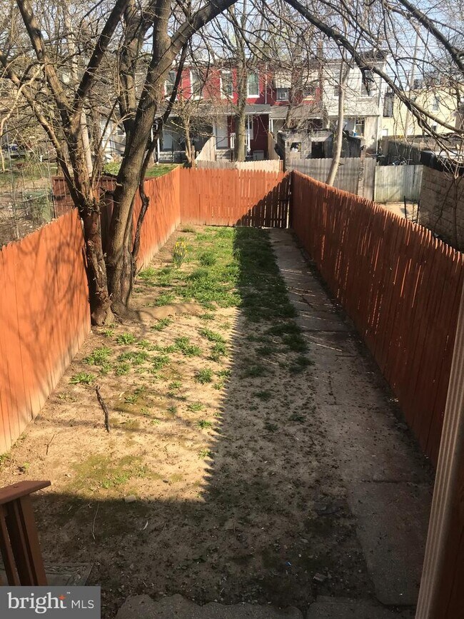 Building Photo - 1522 Plum St