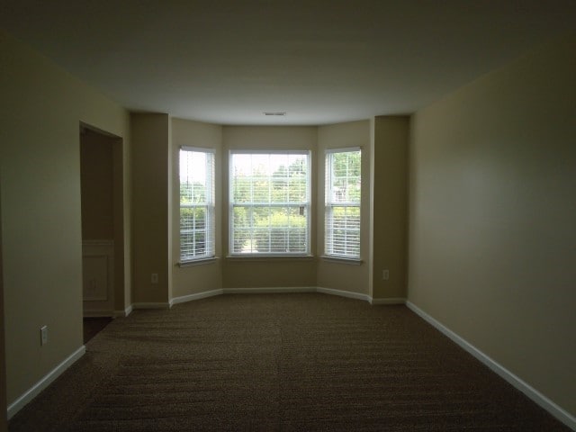Building Photo - 529 Trotters Ln