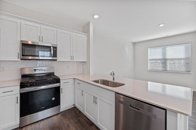 Building Photo - ***Brand New 3/2.5 Townhome in Wake Forest***