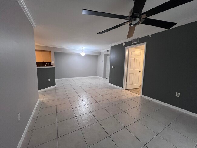 Building Photo - 4180 San Marino Blvd