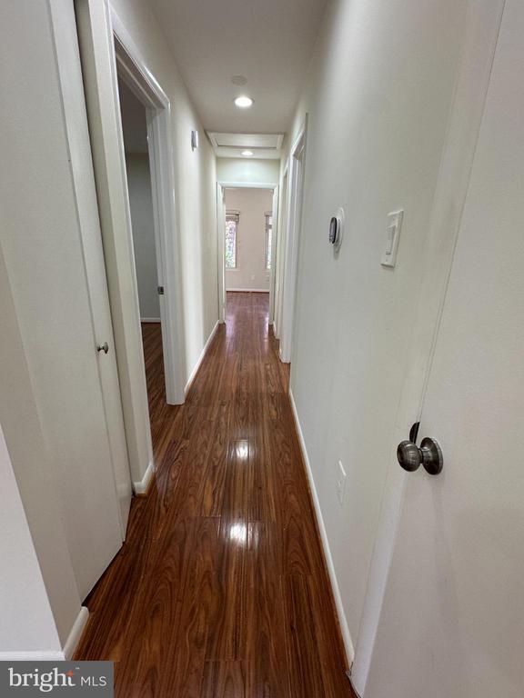 Building Photo - 307 Newman Ct