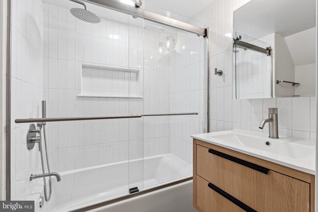 Building Photo - 9813 Cottrell Terrace