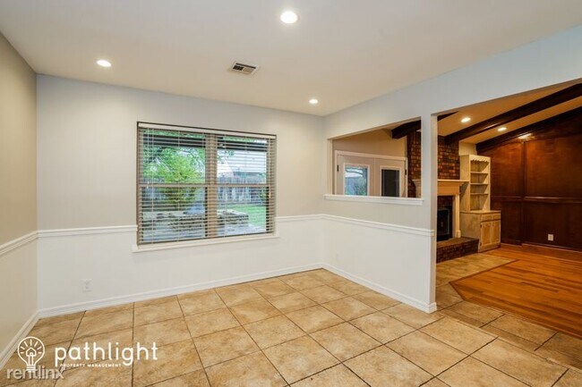 Building Photo - 3 br, 2 bath House - 2640 W Dallas Street ...