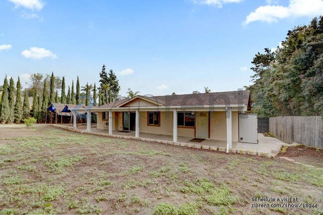 Building Photo - 1144 Shadow Mountain Terrace