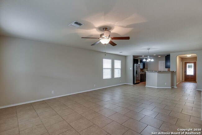 Building Photo - BEAUTIFUL 3-BEDROOM HOME IN MOUNTAIN LAUREL RANCH