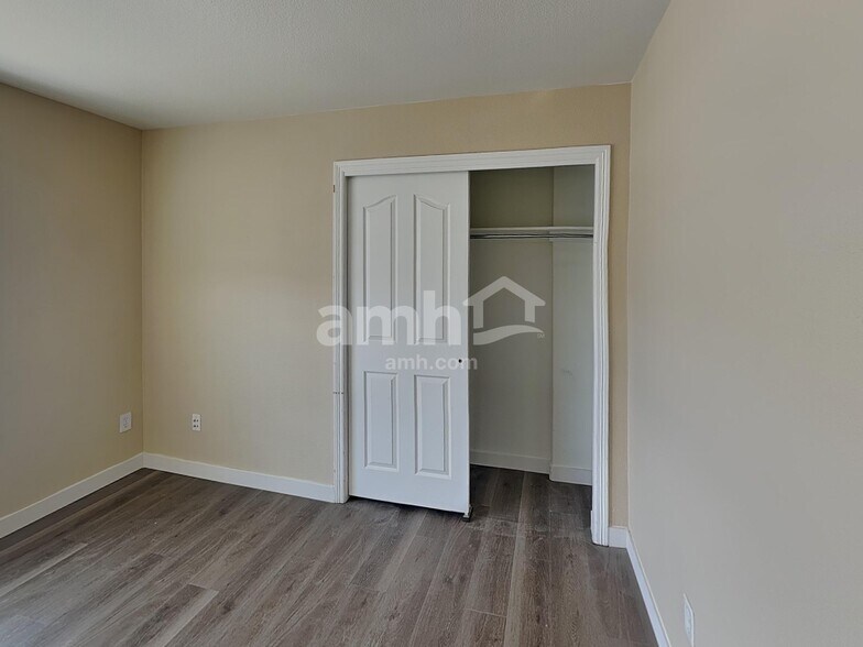 Building Photo - 17593 E 98th Way