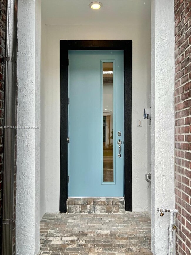 Building Photo - 130 S University Dr