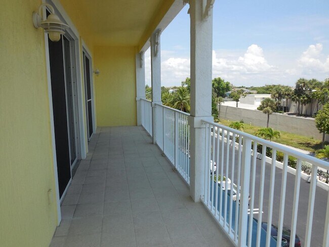 Building Photo - 800 Juno Ocean Walk