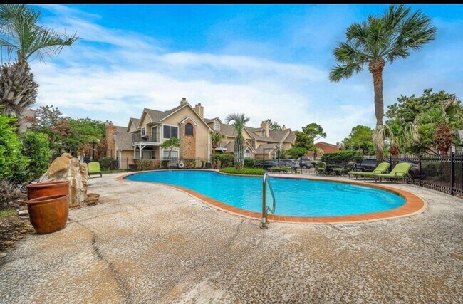 Building Photo - 2300 Old Spanish Trl