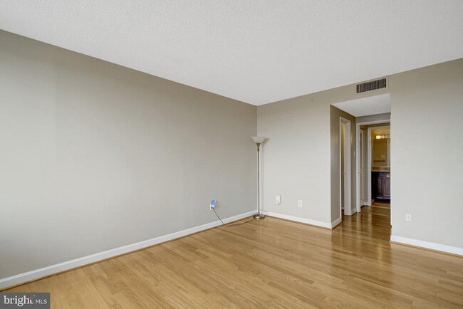 Building Photo - 6301 Stevenson Ave