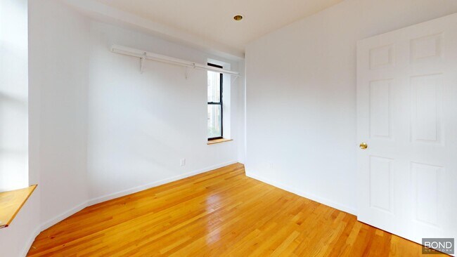 Building Photo - 214 First Avenue