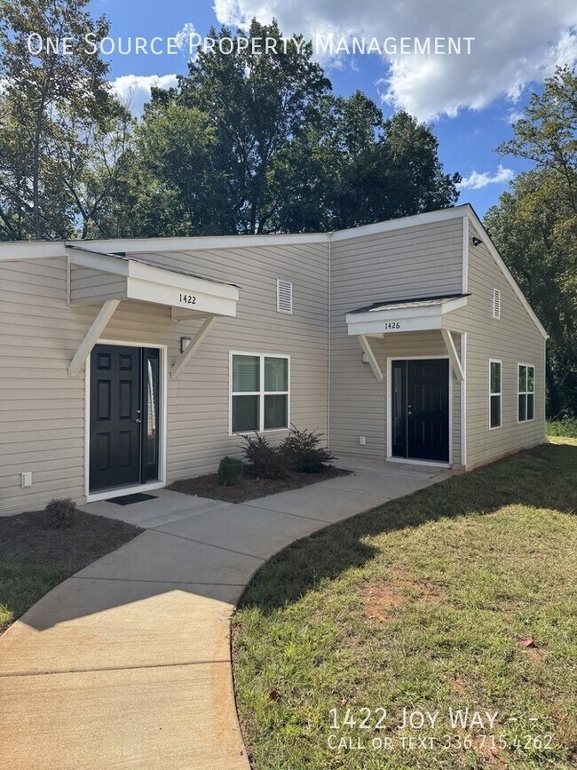 Building Photo - 1422 Joy Wy