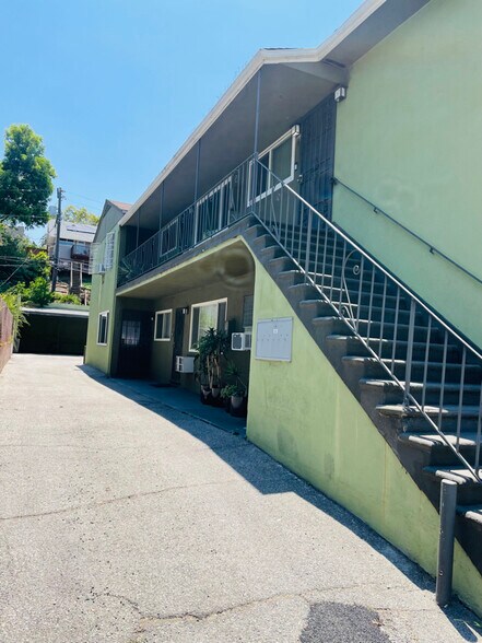 Building Photo - 720 Silver Lake Blvd