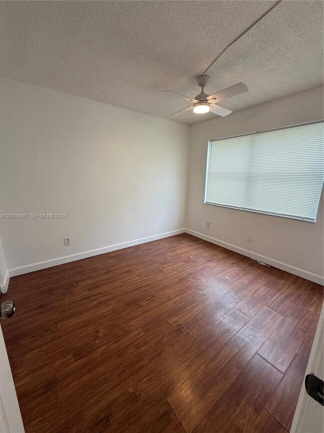 Building Photo - 11120 Royal Palm Blvd