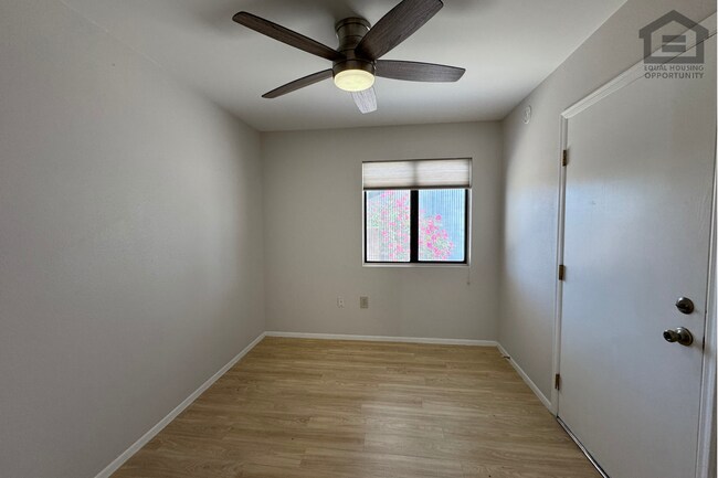 Building Photo - 17211 N Desert Glen Dr