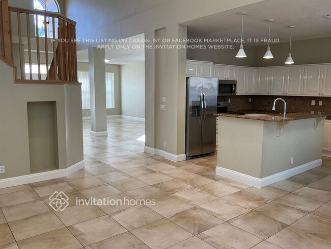 Building Photo - 1170 NW 185th Ave