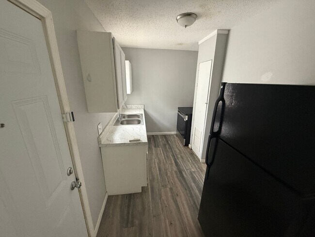 Building Photo - 1 Bedroom 1 bathroom house in North Lubbock!