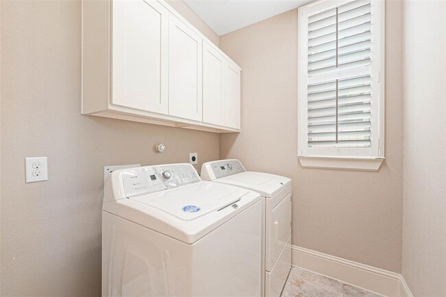 Building Photo - 6240 San Felipe St