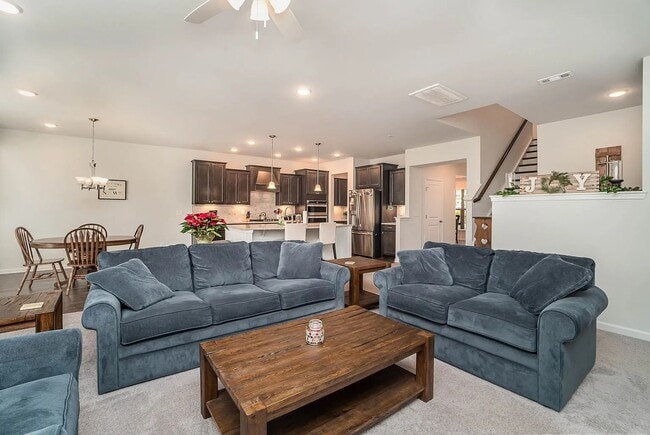 Building Photo - Beautiful 5-Bedroom Home in Brixworth Neighborhood with 2 Community Swimming Pools & Walking Trails