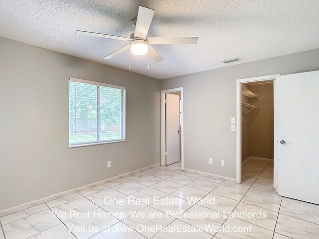 Building Photo - 12929 Ohio Woods Ln
