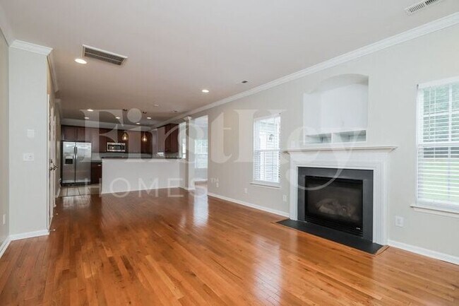 Building Photo - 4183 Shadetree Dr
