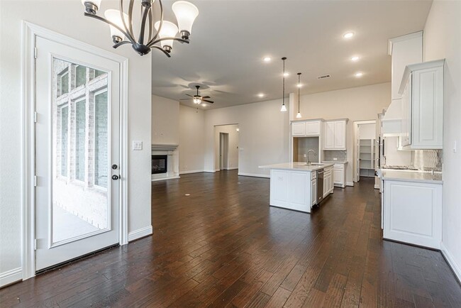 Building Photo - 28225 Beckwood Dr