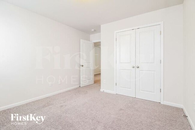 Building Photo - 457 Yoshino Cherry Dr