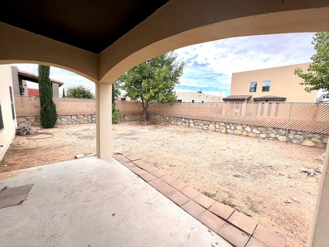 Building Photo - 14529 Smokey Point Dr