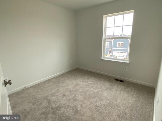 Building Photo - 415 Aragon Dr