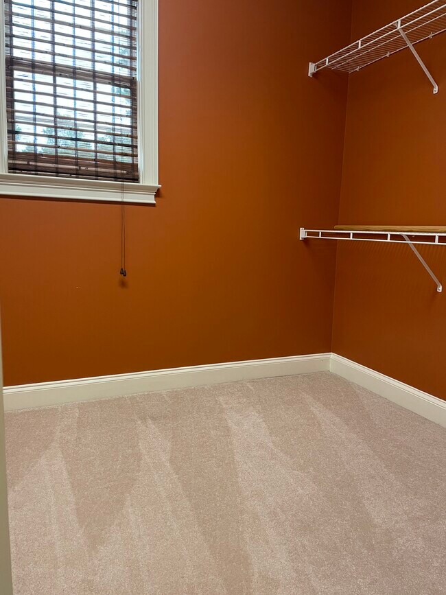 Building Photo - 5000 Wildeoak Trail